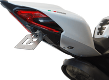 Load image into Gallery viewer, FENDER ELIMINATOR DUC